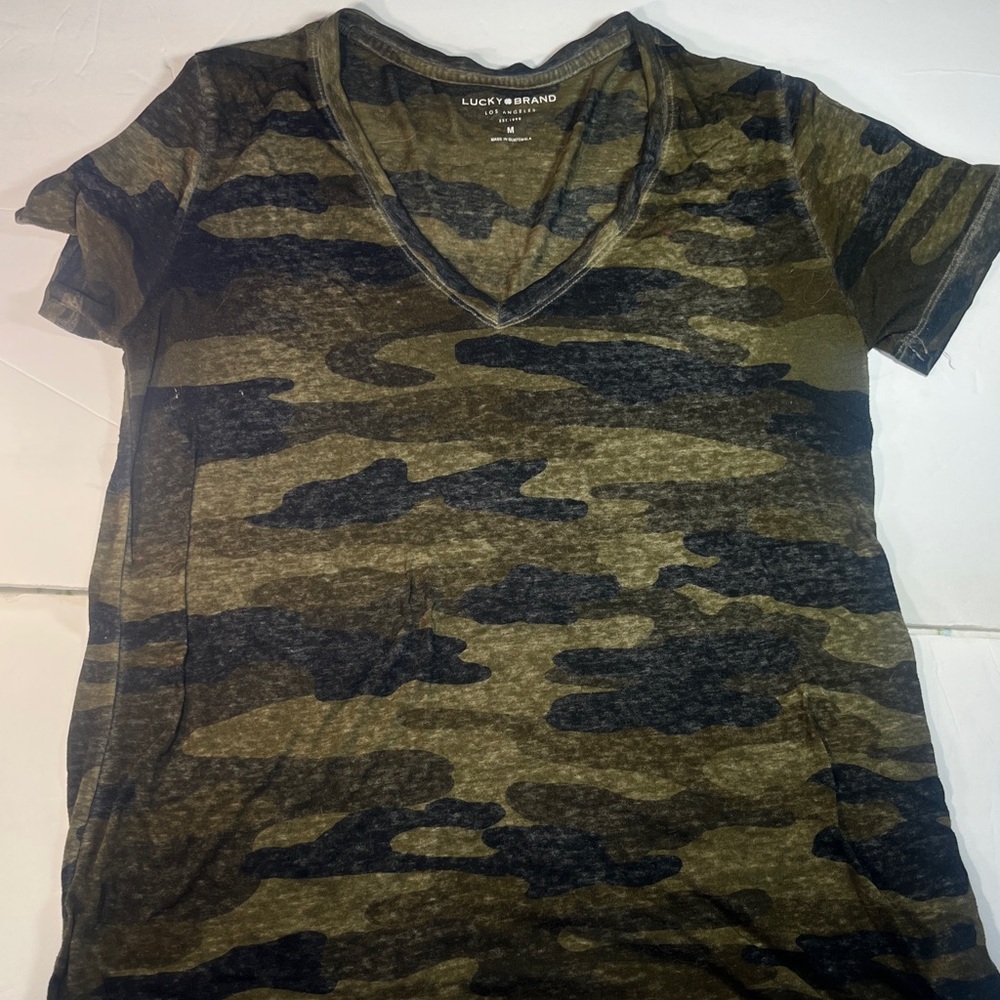 Lucky Brand Women’s Camo Tee Size Medium